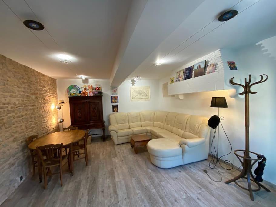 Au Lavoir Vinzelles Buitenkant foto